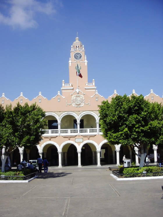 Merida, Mexico: Market-Square {click to Enlarge]
